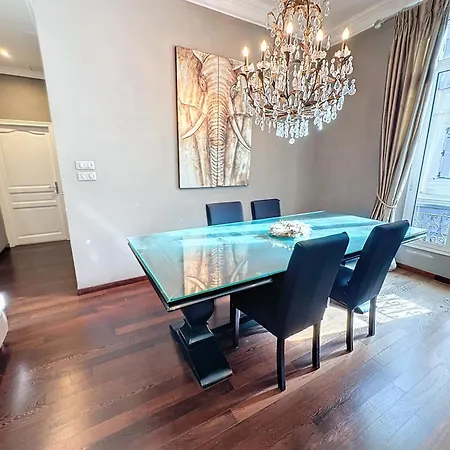 Апартаменты Beautiful 2 Bedroom Bourgeois Style Antibes 333