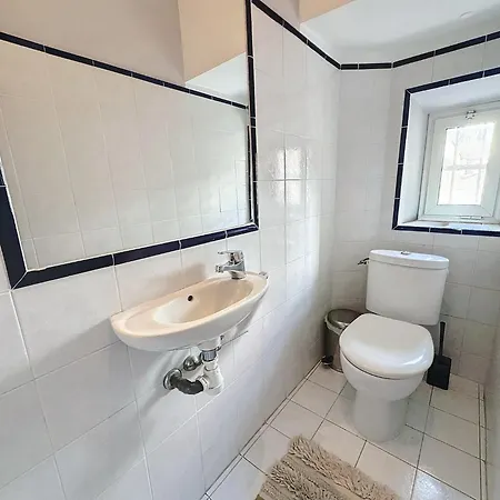 Beautiful 2 Bedroom Bourgeois Style Antibes 333 Канны